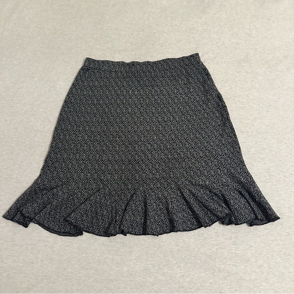 White House Black‎ Market Black and Gray Flared Mini Skirt